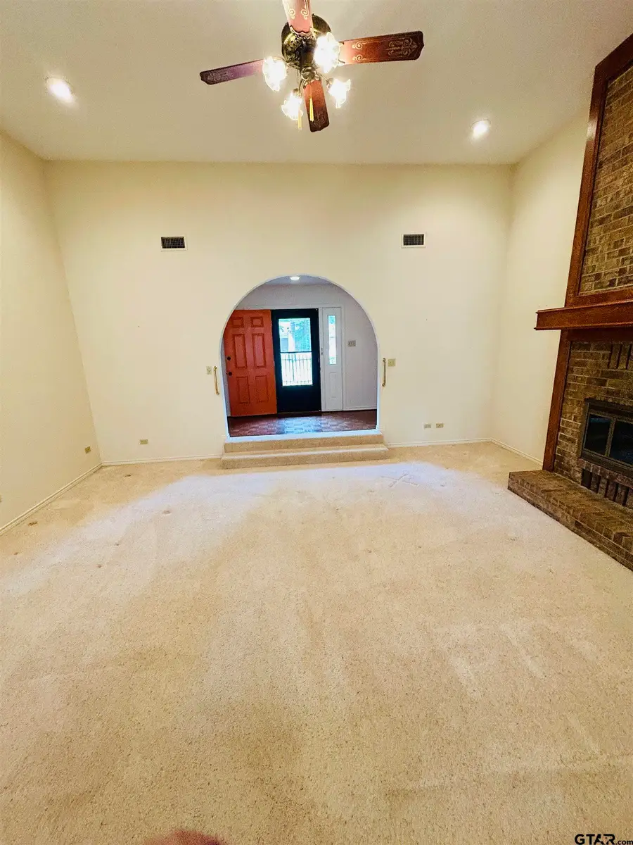 2899 Surrey Lane, Tyler, TX 75705 - #3