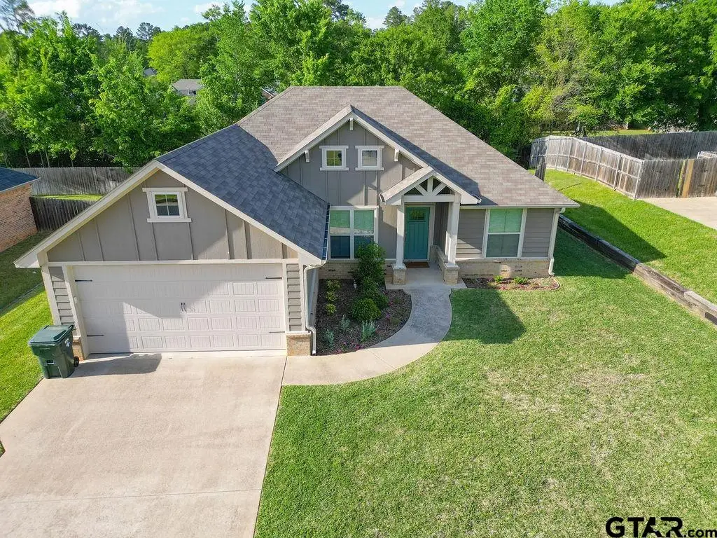 1725 Austin Dr, Tyler, TX 75701 - #1