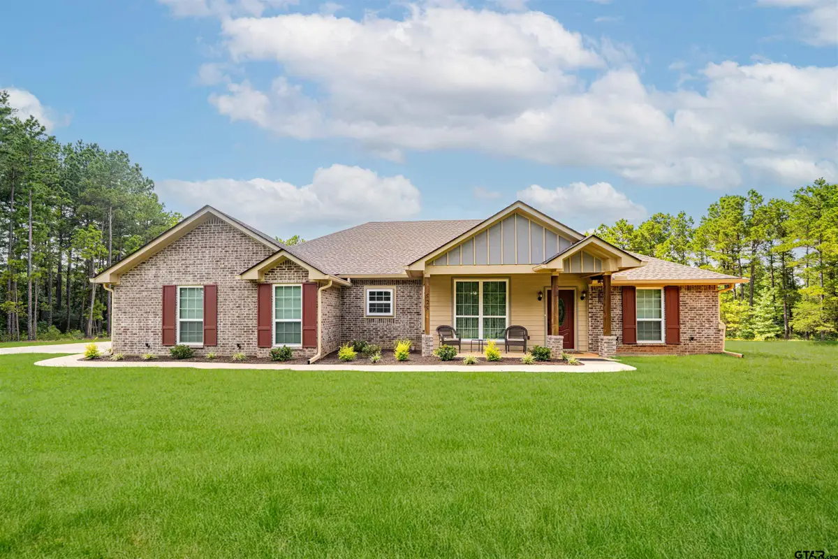 525 Lake Gladewater Rd, Gladewater, TX 75647 - #1