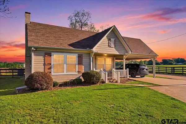 911 E McDonald, Mineola, TX 75773