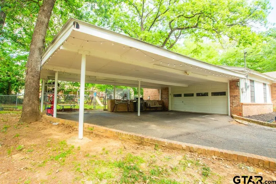 2110 Inwood Cir, Tyler, TX 75701 - #2