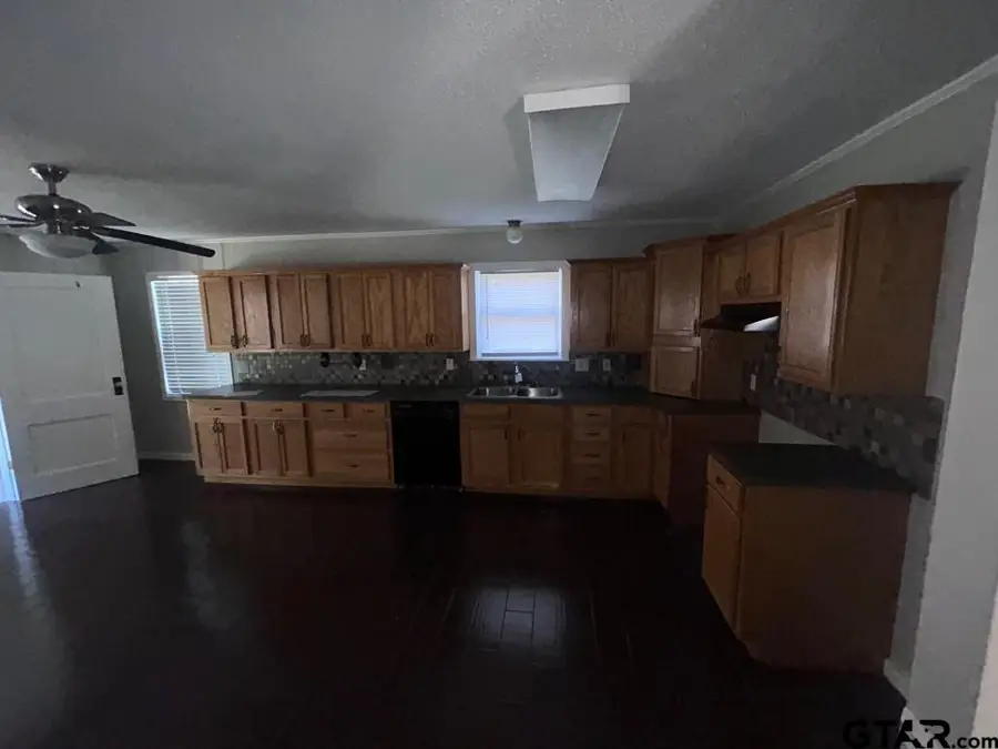 407 Baker, Lindale, TX 75771 - #3