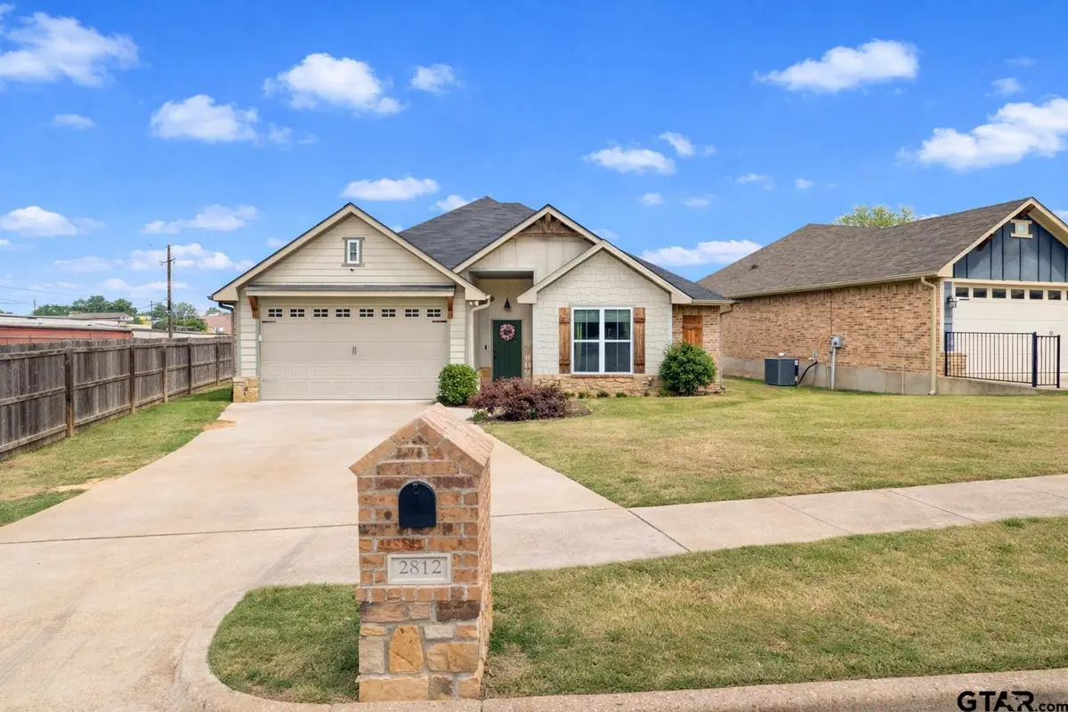 2802 Valley View St, Tyler, TX 75701 - #1