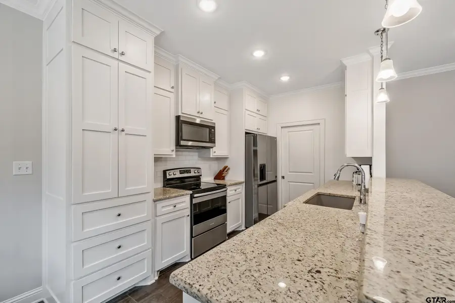 826 Lindsey Ln, Whitehouse, TX 75791 - #3