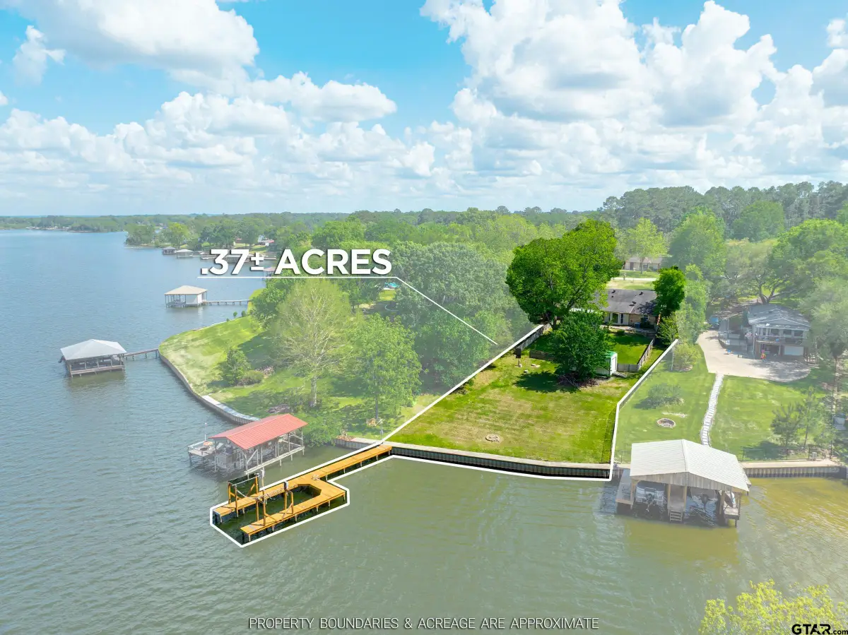 23340 Three Points Dr, Frankston, TX 75763 - #1