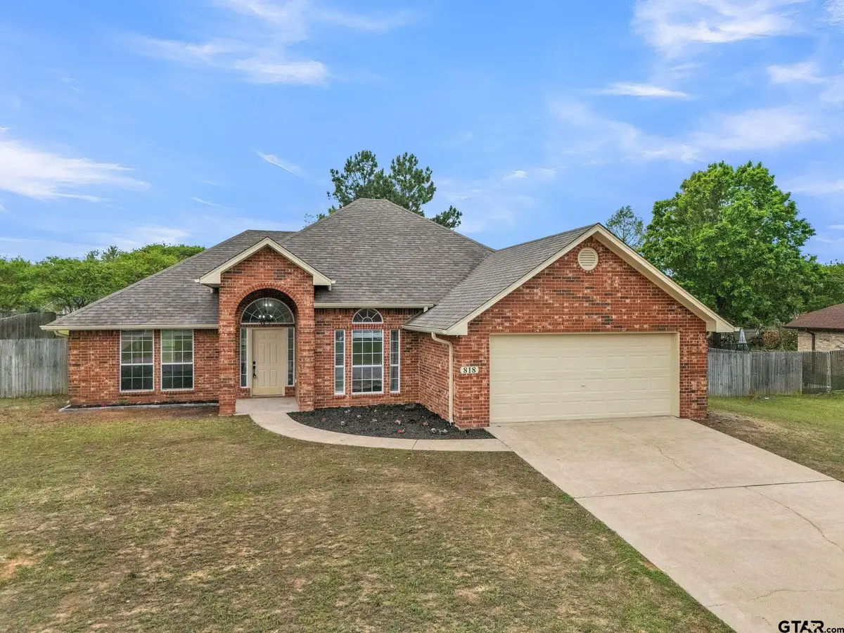 818 Greenwood Circle, Lindale, TX 75771 - #1