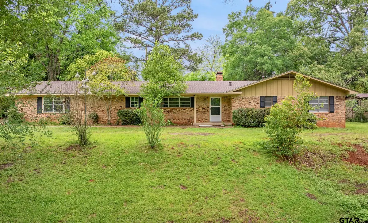 201 Old Tyler Rd, Whitehouse, TX 75791 - #1