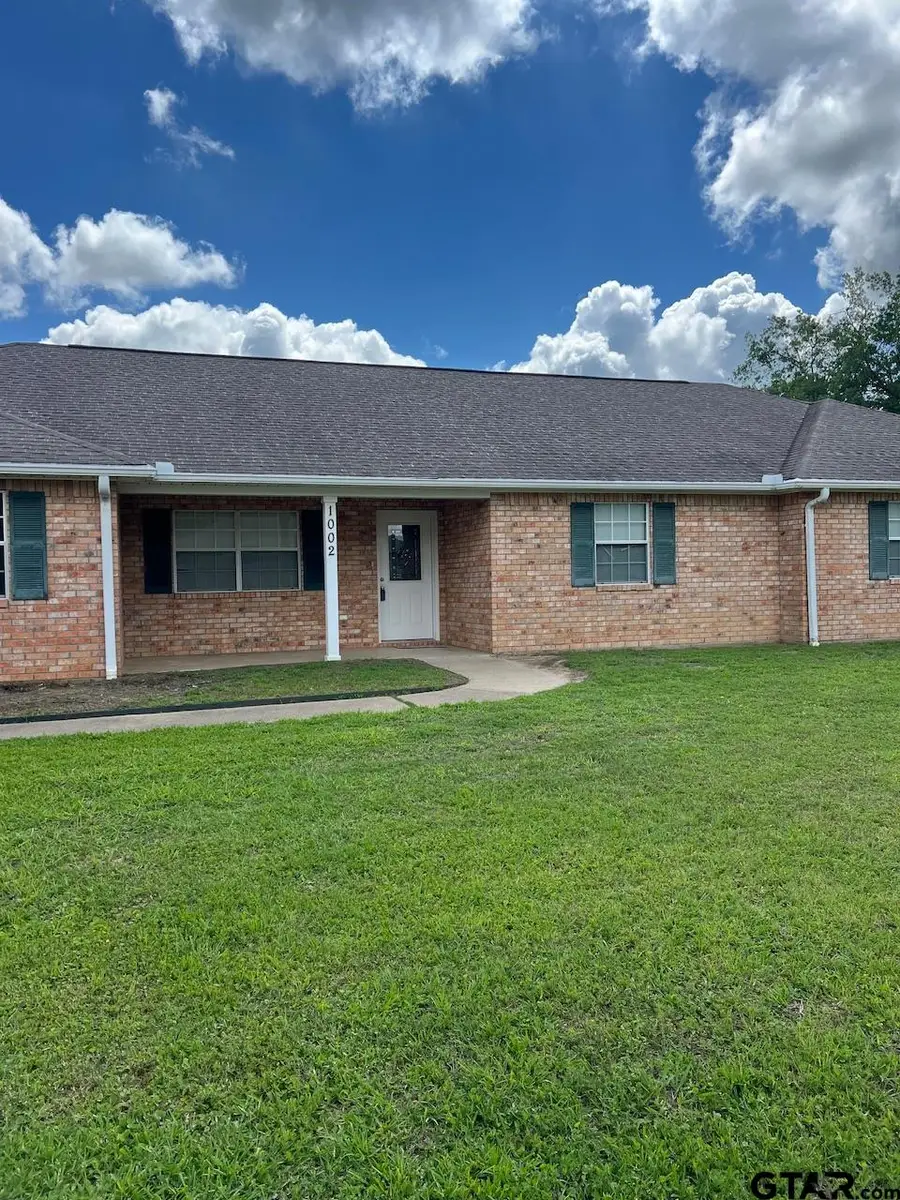 1002 S Boyd, Lindale, TX 75771 - #2