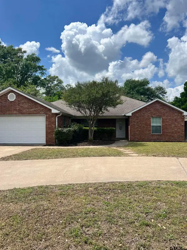 309/311 Baker St, Lindale, TX 75771