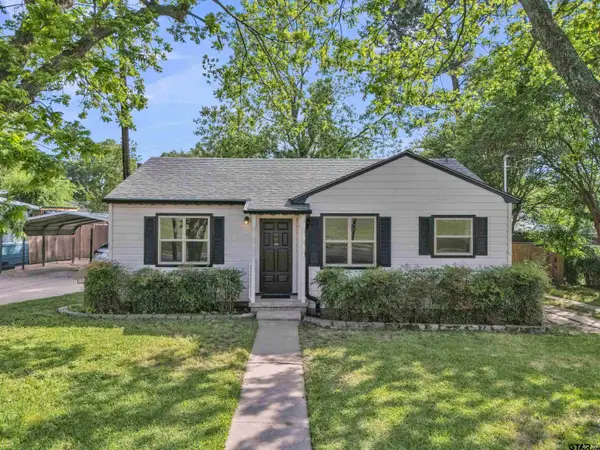 111 W Gay Ave., Gladewater, TX 75647