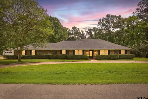 9465 Peninsula Dr, Tyler, TX 75707