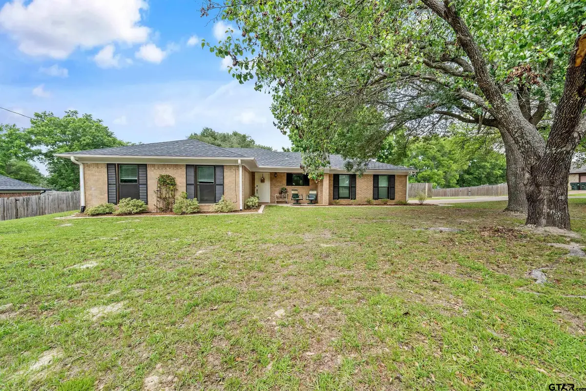 300 Windridge Dr, Whitehouse, TX 75791 - #1