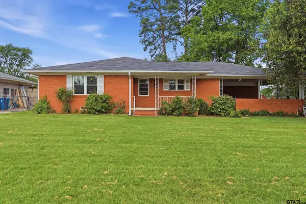 804 S Mill St, Winnsboro, TX 75494