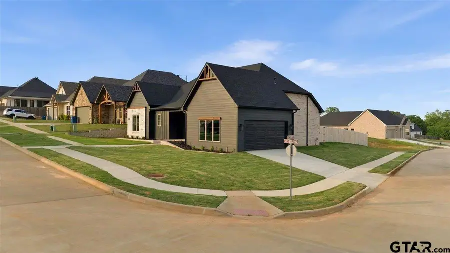 406 Sides Blvd, Bullard, TX 75757 - #2