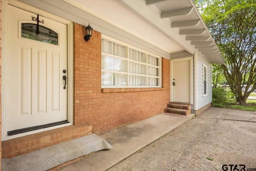 672 Diane St., Tyler, TX 75708 - #3