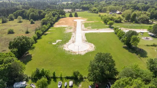 211 E Teal Drive, Troup, TX 75789