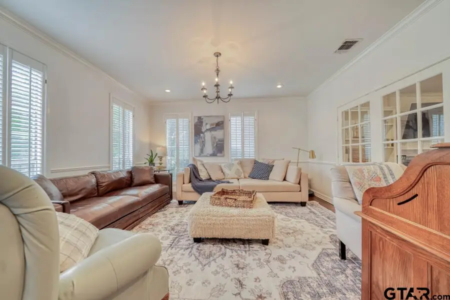 113 Oak Isle Dr., Longview, TX 75605 - #3