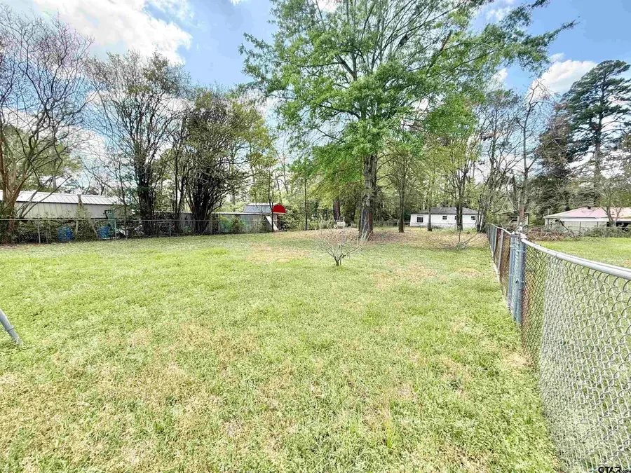 566 Hill Ave, Jacksonville, TX 75766 - #3