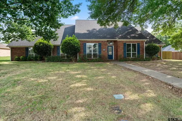 216 TURNBERRY CIRCLE, Mt Pleasant, TX 75455