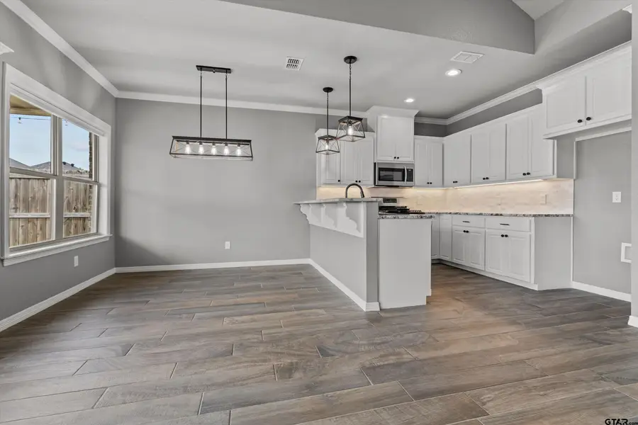 332 Kingdom Blvd, Lindale, TX 75771 - #3