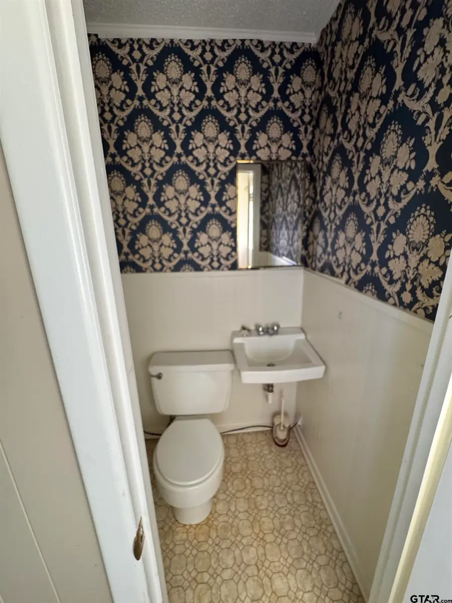 1366 County Road 1535, Mount Pleasant, TX 75455 - #3