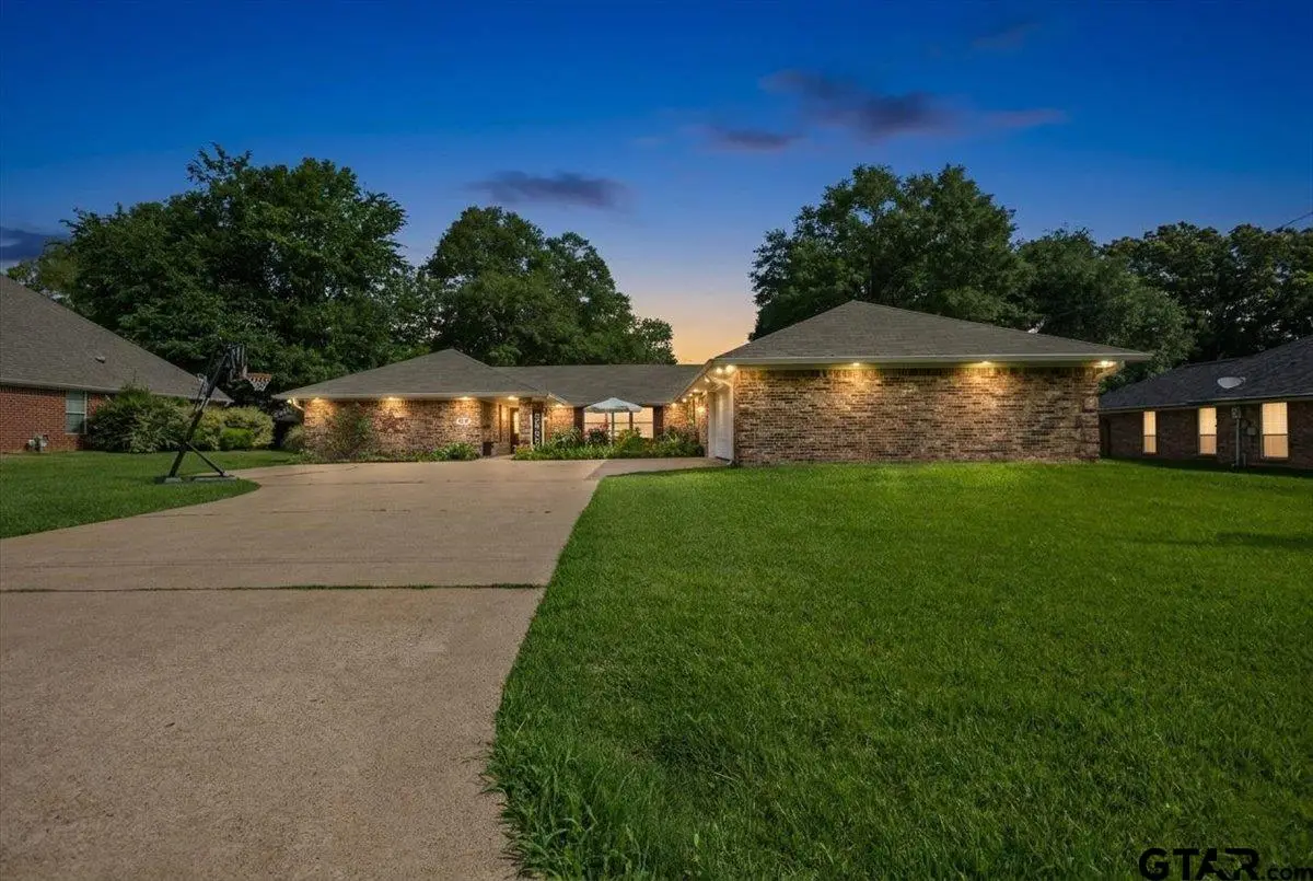 517 Charmwood Dr, Chandler, TX 75758 - #1