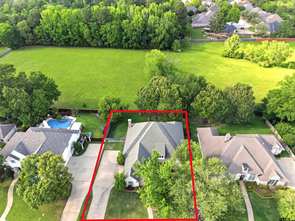 2122 Woodlands Dr, Tyler, TX 75703 - #1