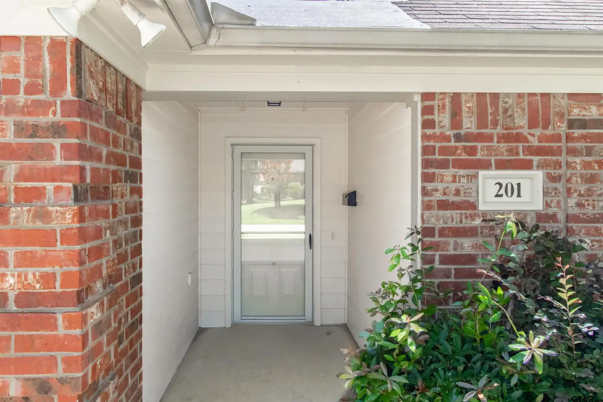 5401 Hollytree Dr #201, Tyler, TX 75703 - #1