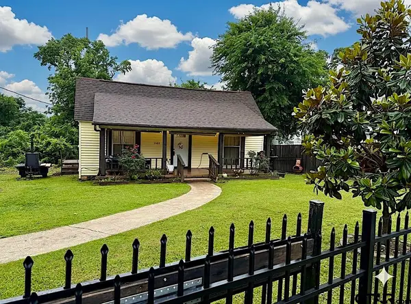 1500 Crescent Dr, Tyler, TX 75702