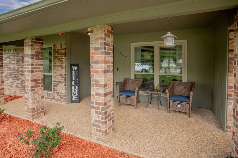 1204 Corey Dr, Whitehouse, TX 75791 - #3