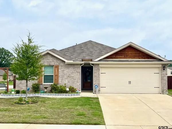 1206 Hidden Valley, Chandler, TX 75758