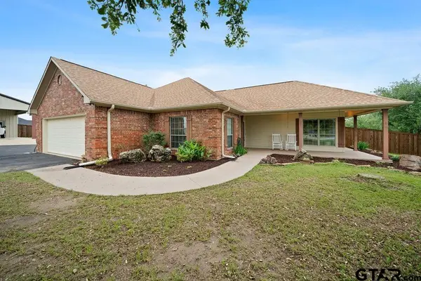 11906 Meadow Creek Dr., Brownsboro, TX 75756
