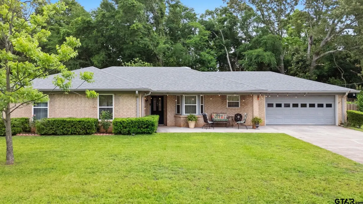 1201 Corey Dr., Whitehouse, TX 75791 - #1