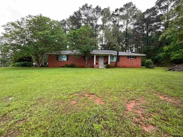 124 Pinecrest Dr N, Rusk, TX 75785