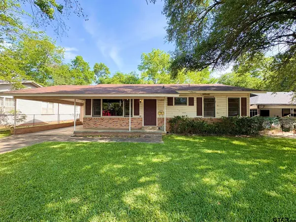 1048 Edgewood, Jacksonville, TX 75766