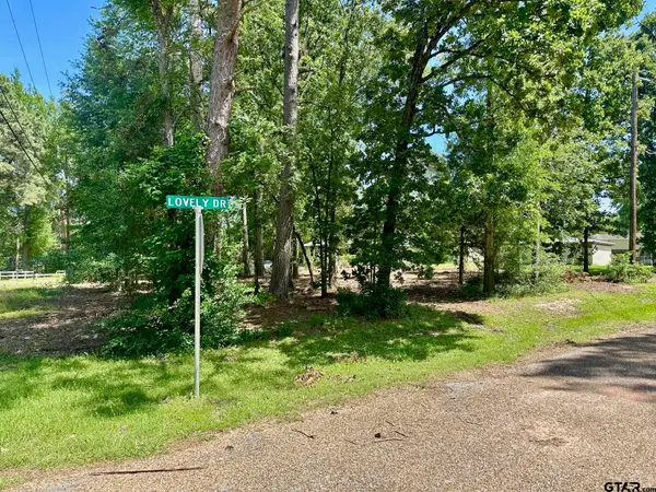 000 Lovely Ln, Chandler, TX 75758