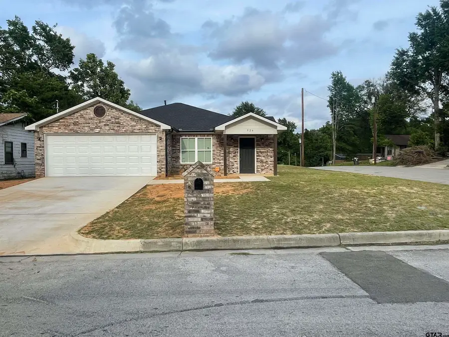 926 S Academy Ave, Tyler, TX 75701 - #2