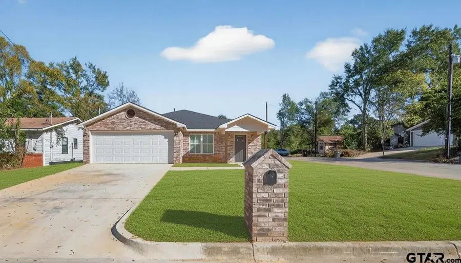 926 S Academy Ave, Tyler, TX 75701 - #3