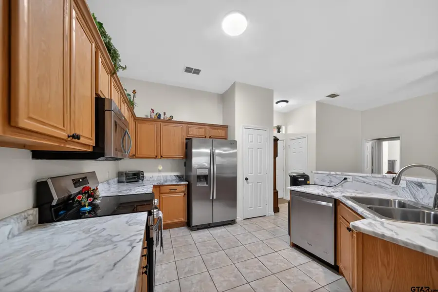 11231 Derby Dr., Flint, TX 75762 - #3