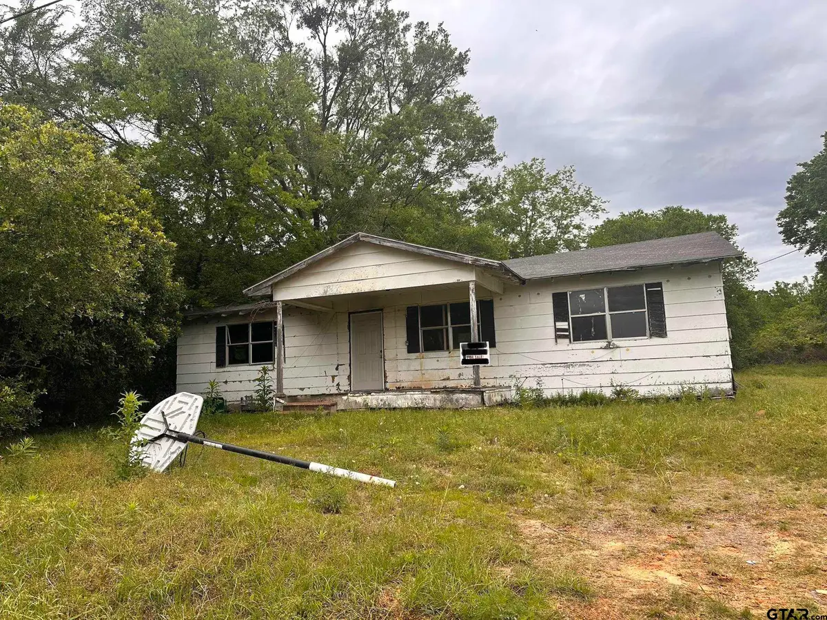 105 Caddo St, Naples, TX 75568 - #1