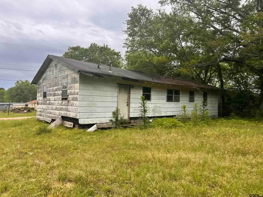 105 Caddo St, Naples, TX 75568 - #2