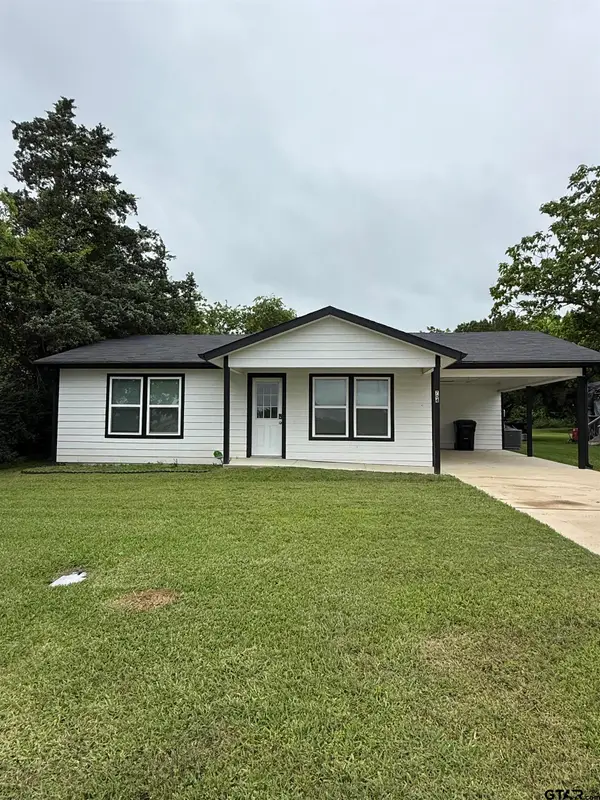 704 Lillian St, Wills Point, TX 75169