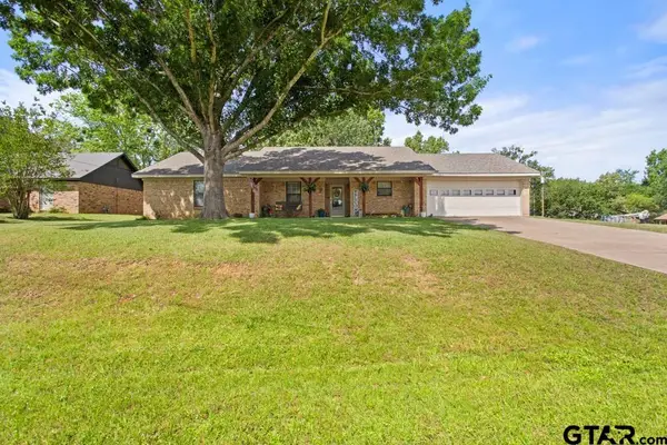 9303 Londonderry Dr, Tyler, TX 75703