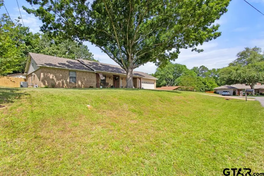 9303 Londonderry Dr, Tyler, TX 75703 - #2