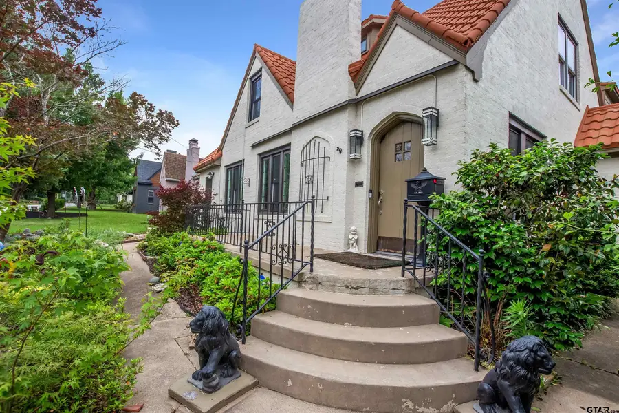 1301 Chilton Ave, Tyler, TX 75701 - #2