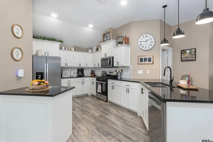16210 Crossing Circle, Lindale, TX 75771 - #3