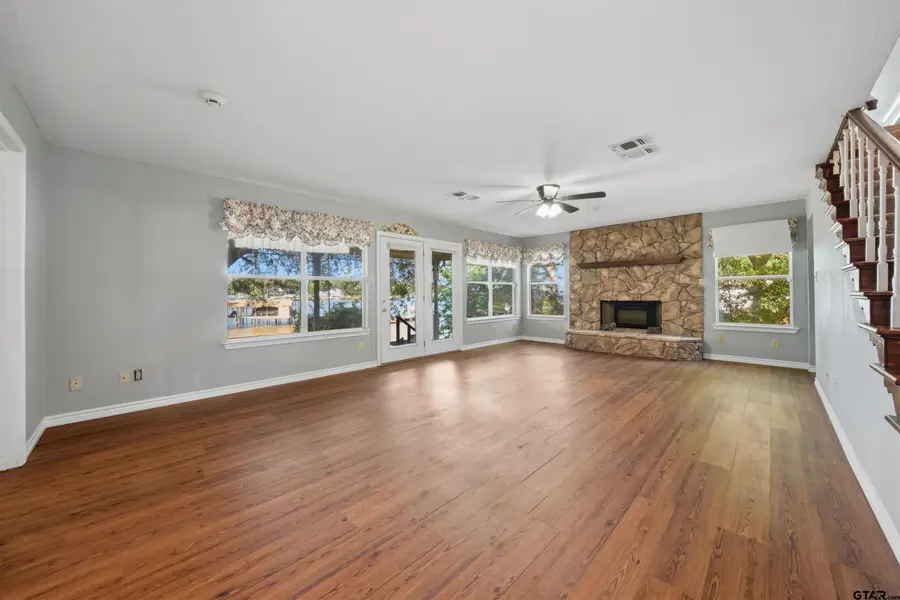 158 Baywood Blvd., Mabank, TX 75156 - #2