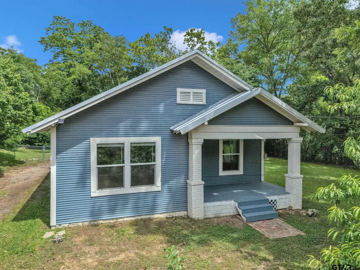 1409 N Carlyle Ave, Tyler, TX 75702 - #1