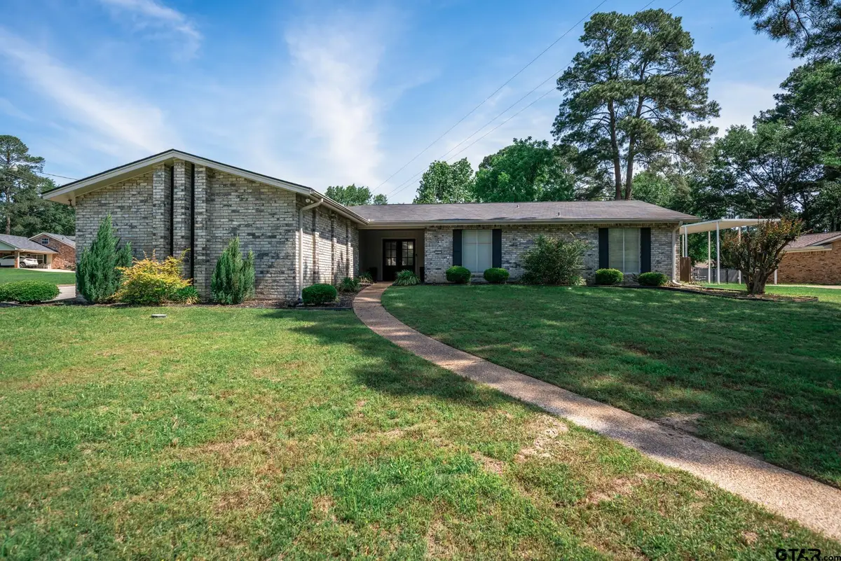 317 E Robinwood, White Oak, TX 75693 - #1