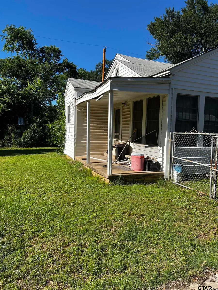 1115 S. Glenwood Blvd, Tyler, TX 75701 - #3